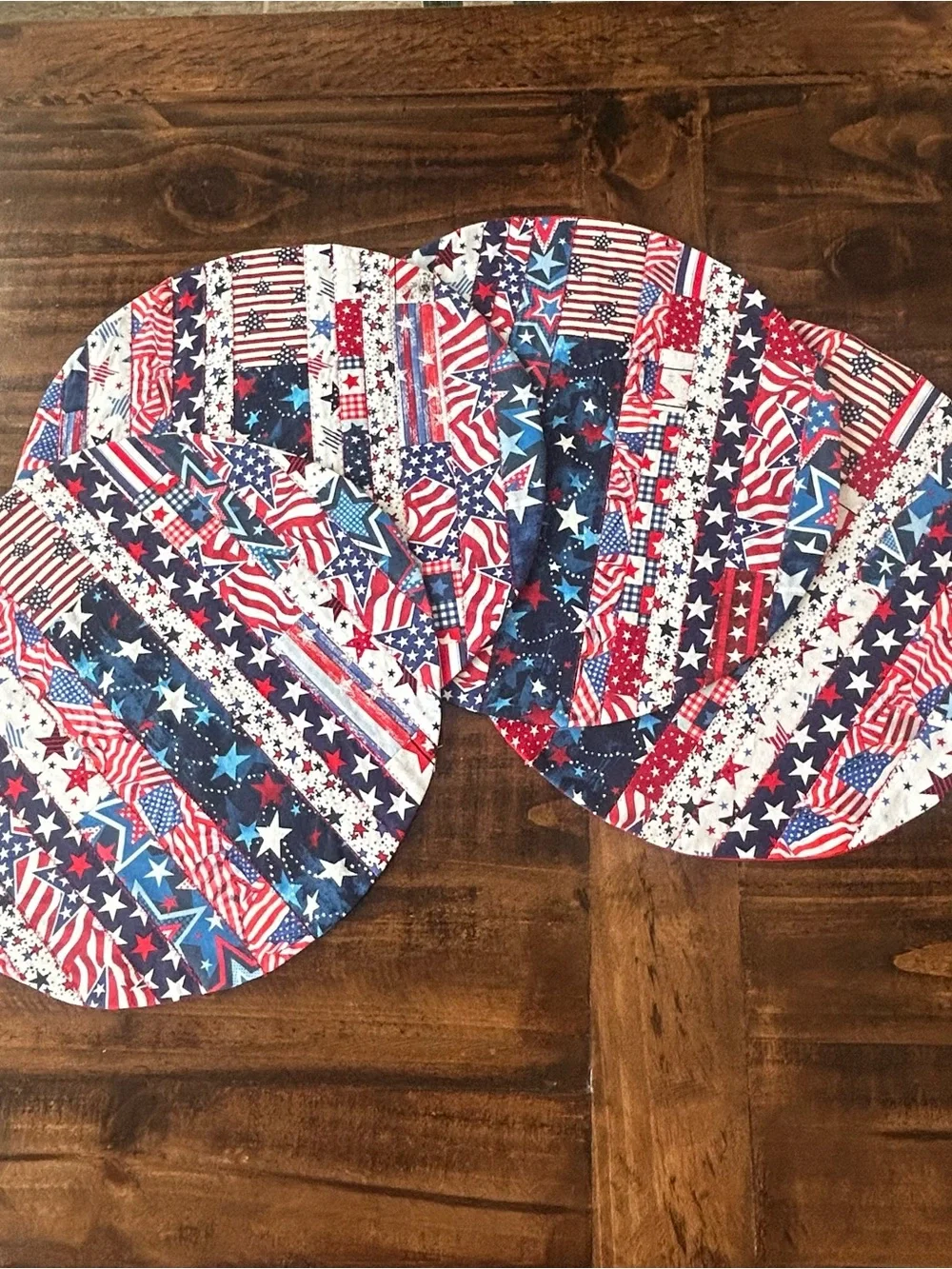 TABLE PLACEMATS  15” Round (SET OF 4) HANDMADE Patriotic Stars & Flags